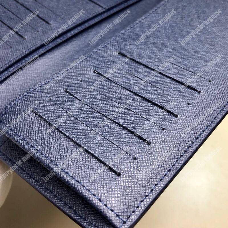 LV Brazza Wallet Taïga Leather Bleu Marine