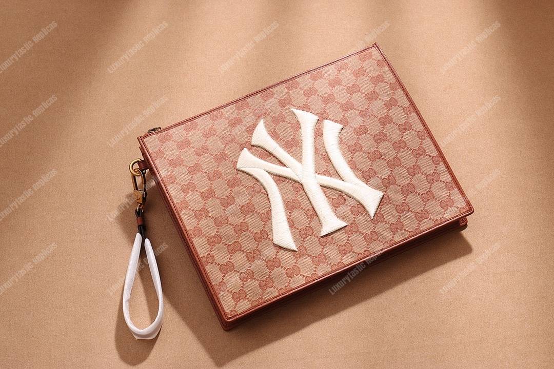 G*u*i original gg pouch with ny yankees™ patch