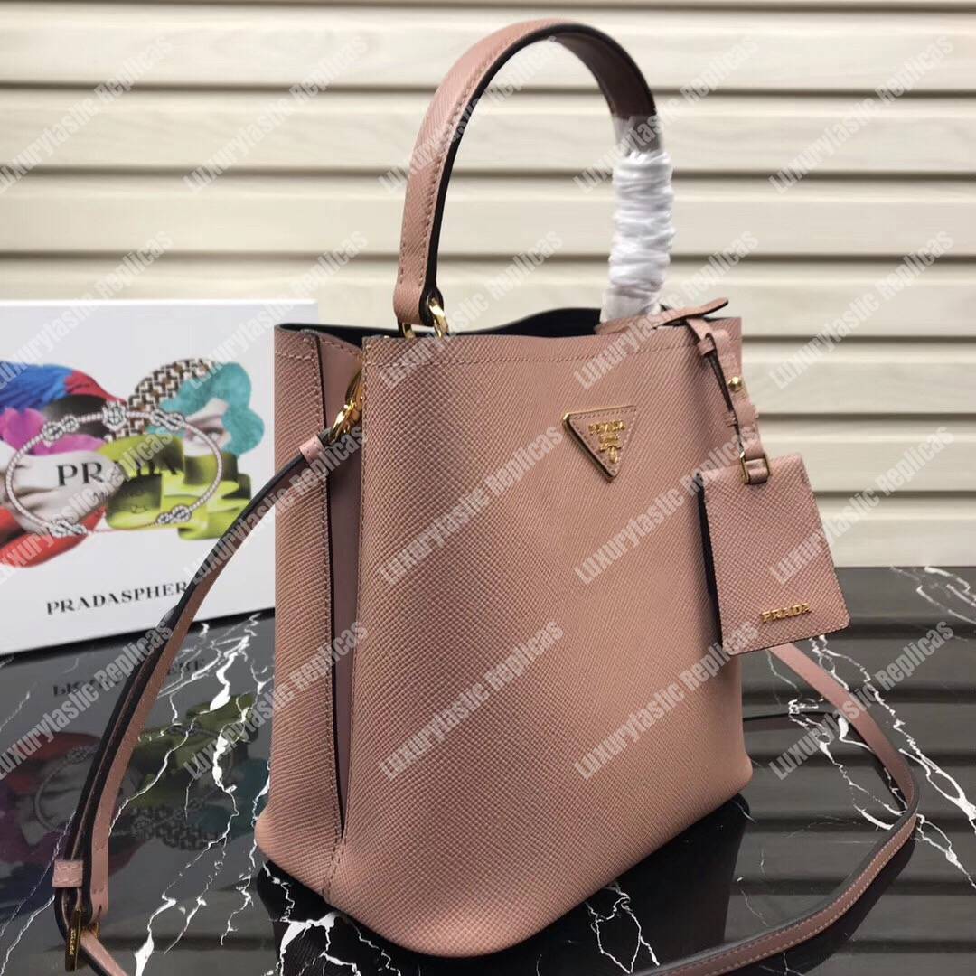 Pra*a panier medium bag beige