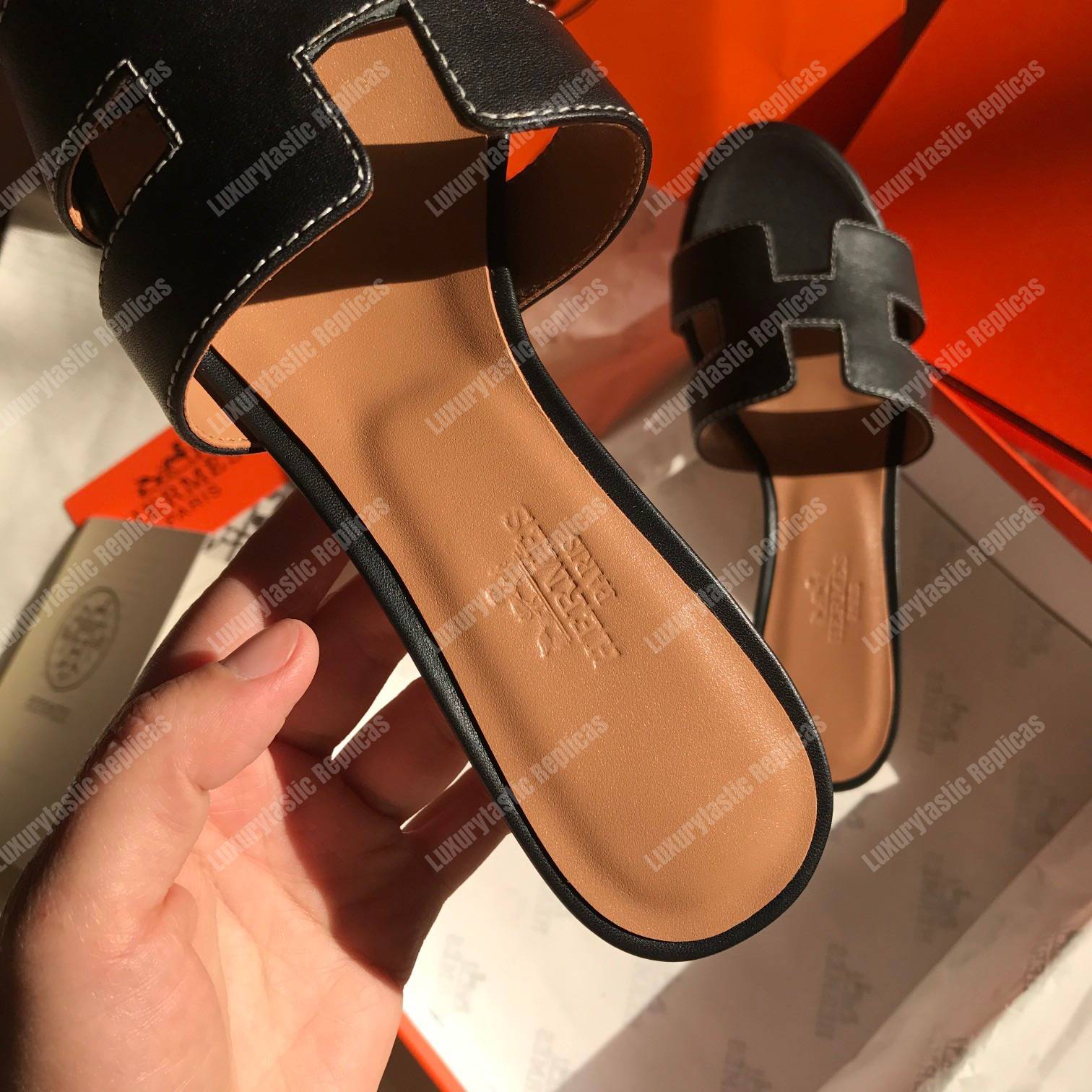 H**mes oran sandal calfskin leather black