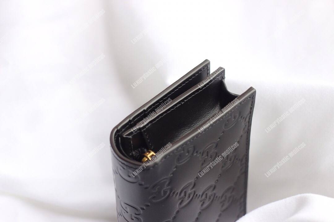 G*u*i signature card case with cat