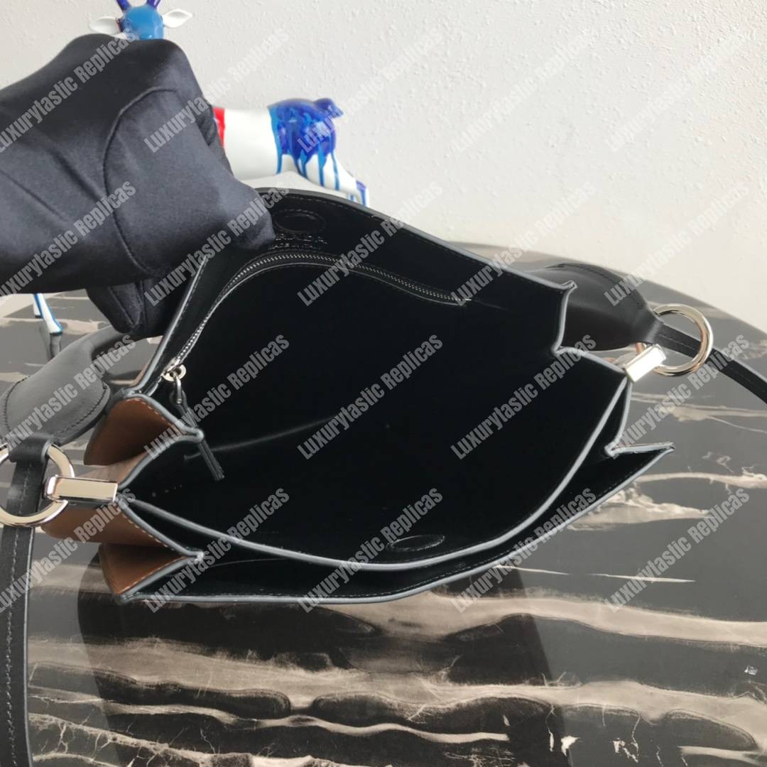 Pra*a margit leather shoulder bag brown