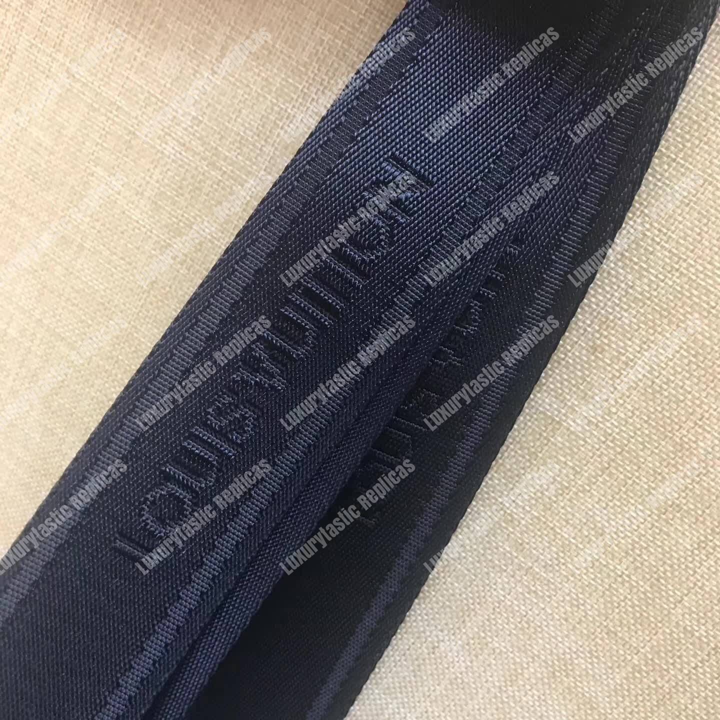 LV Taiga Grigori Messenger Bag PM Dark Blue