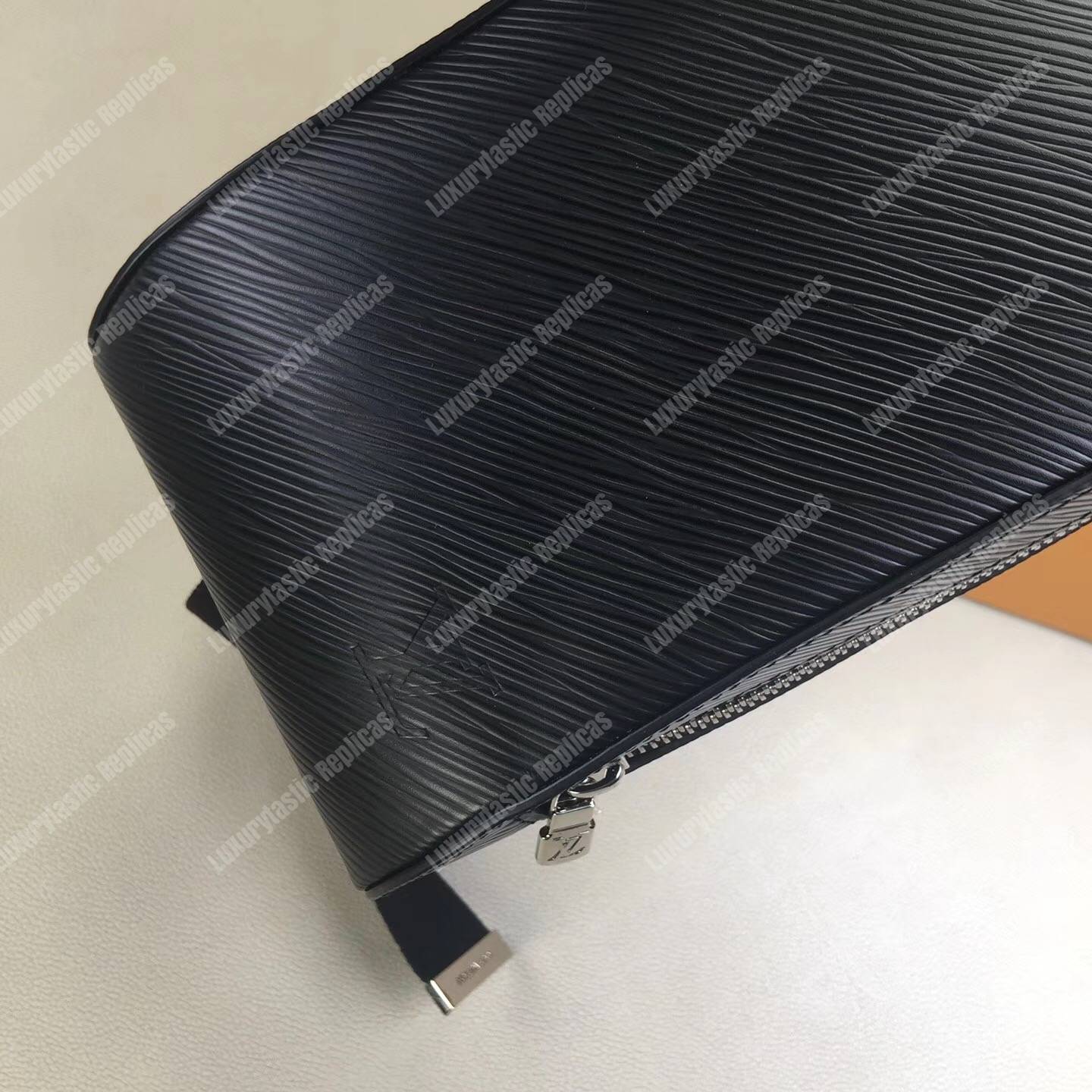 LV Geronimos Messenger Bag Epi Leather Noir