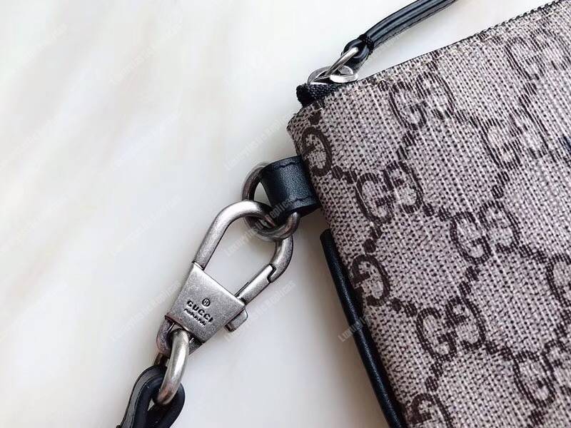 G*u*i tiger print gg sup*e cellphone pouch