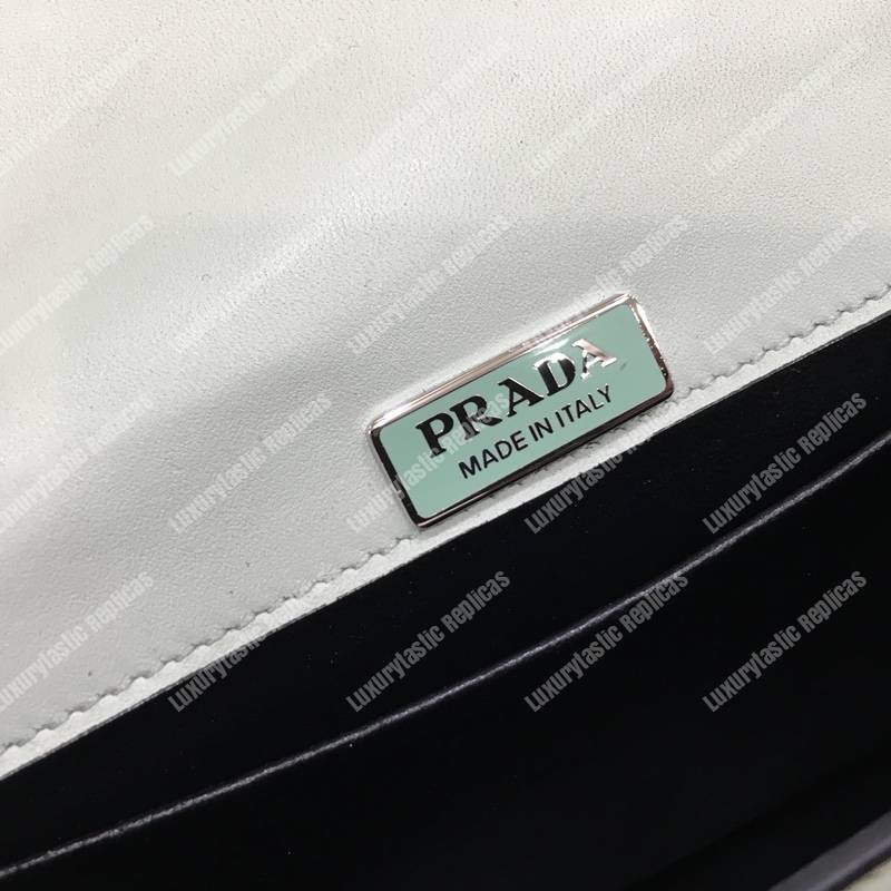 Pra*a cahier calf leather bag light green