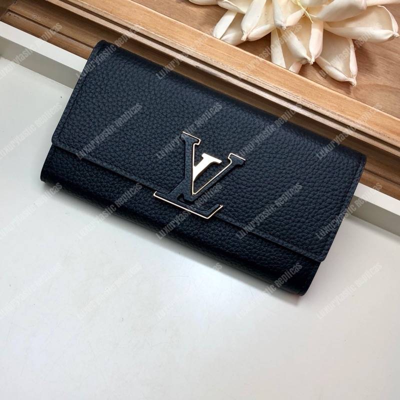 LV Capucines Wallet Taurillon Black