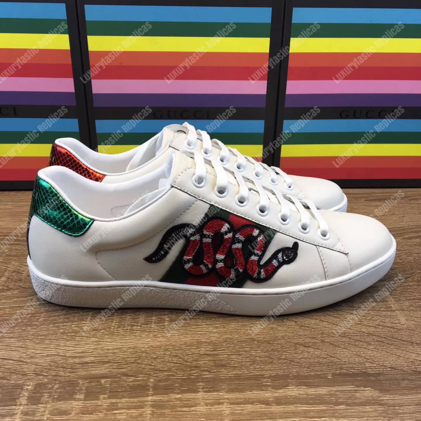 G*u*i ace embroidered snake sneaker white