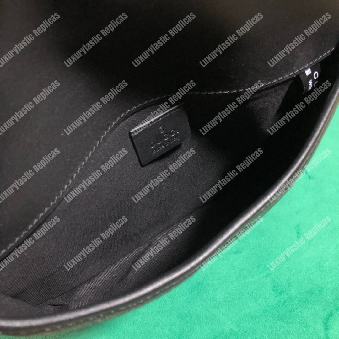 G*u*i gg sup*e black flap belt bag