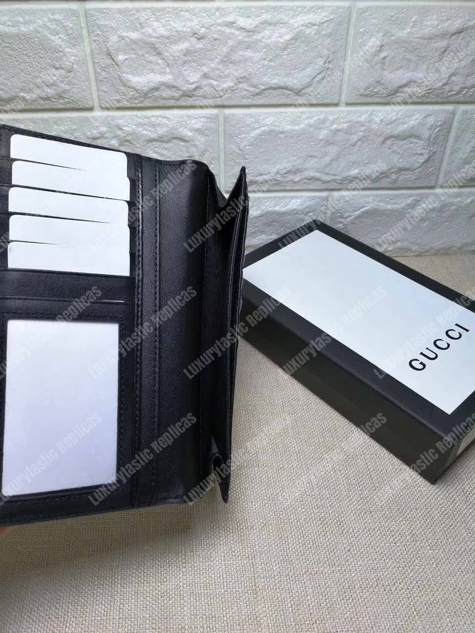 G*u*i gg signature long wallet black