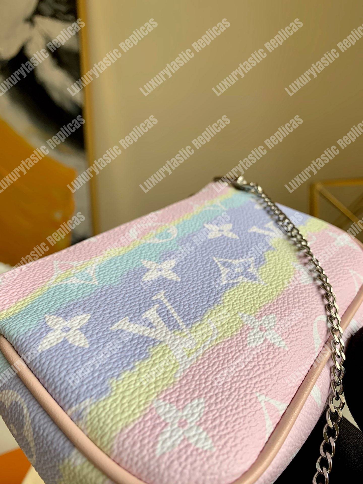 LV Escale Mini Pochette Accessoires Pastel
