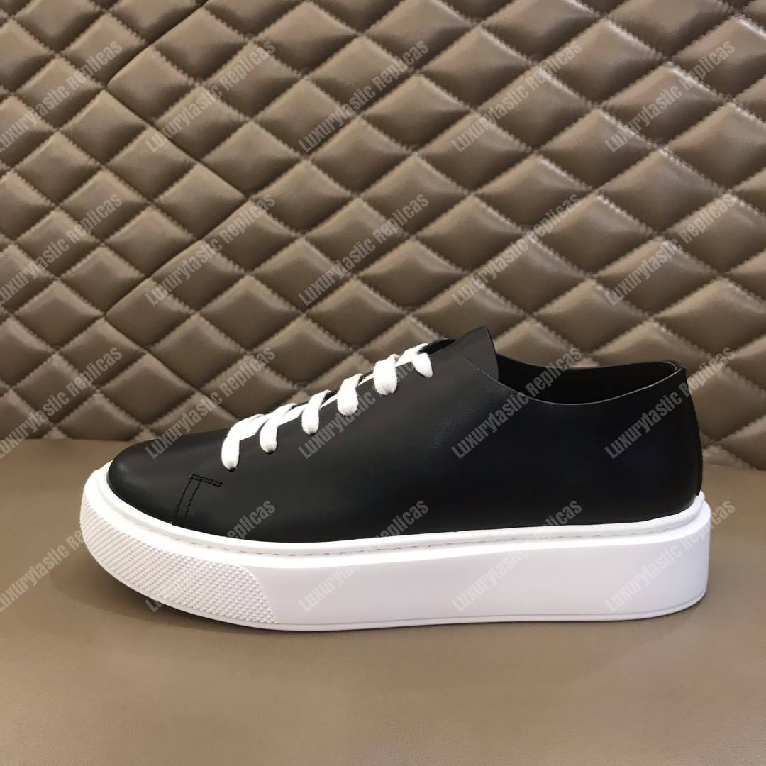 Pra*a leather sneakers black