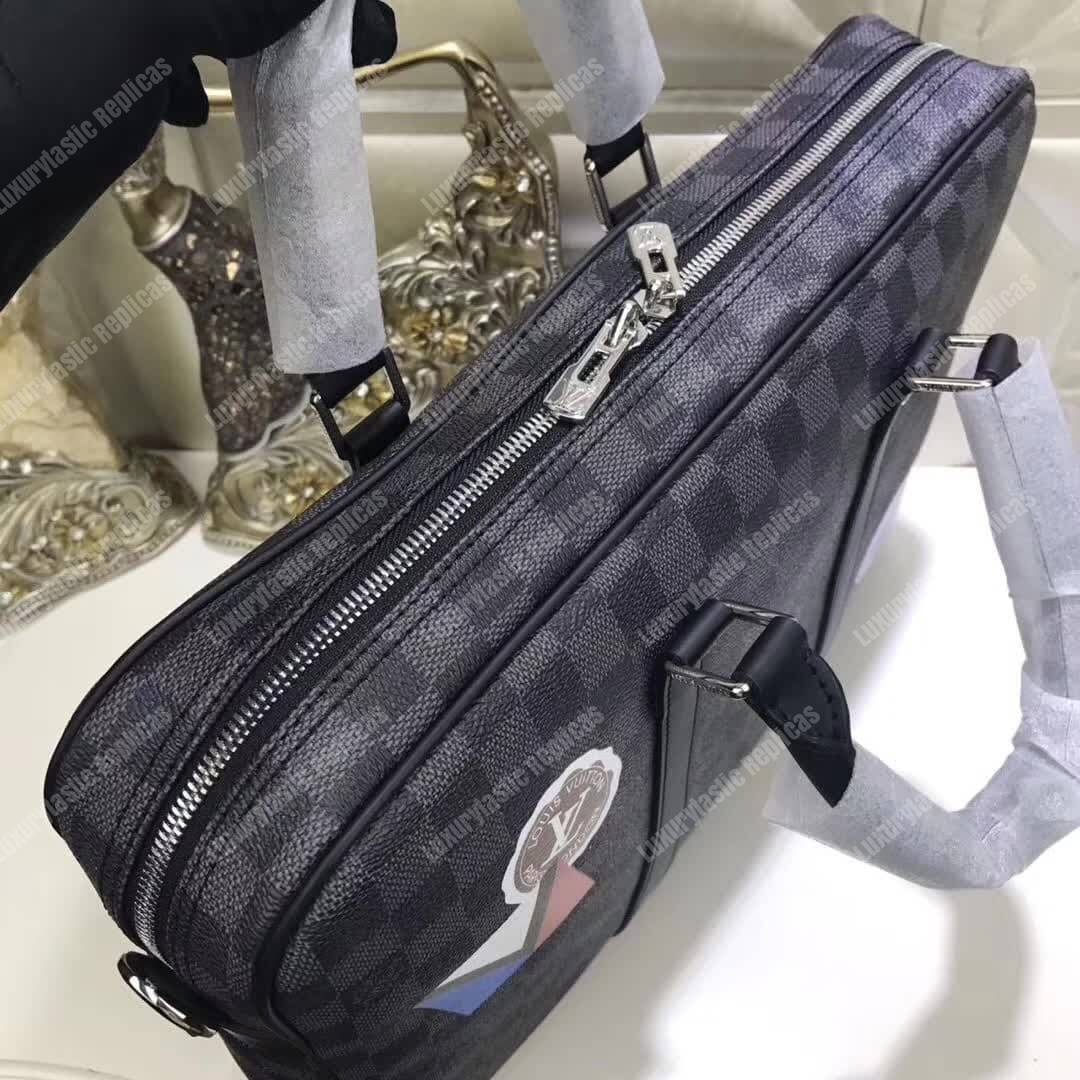 LV Porte-Documents Voyage PM Bag Damier Graphite Canvas LV League 2017