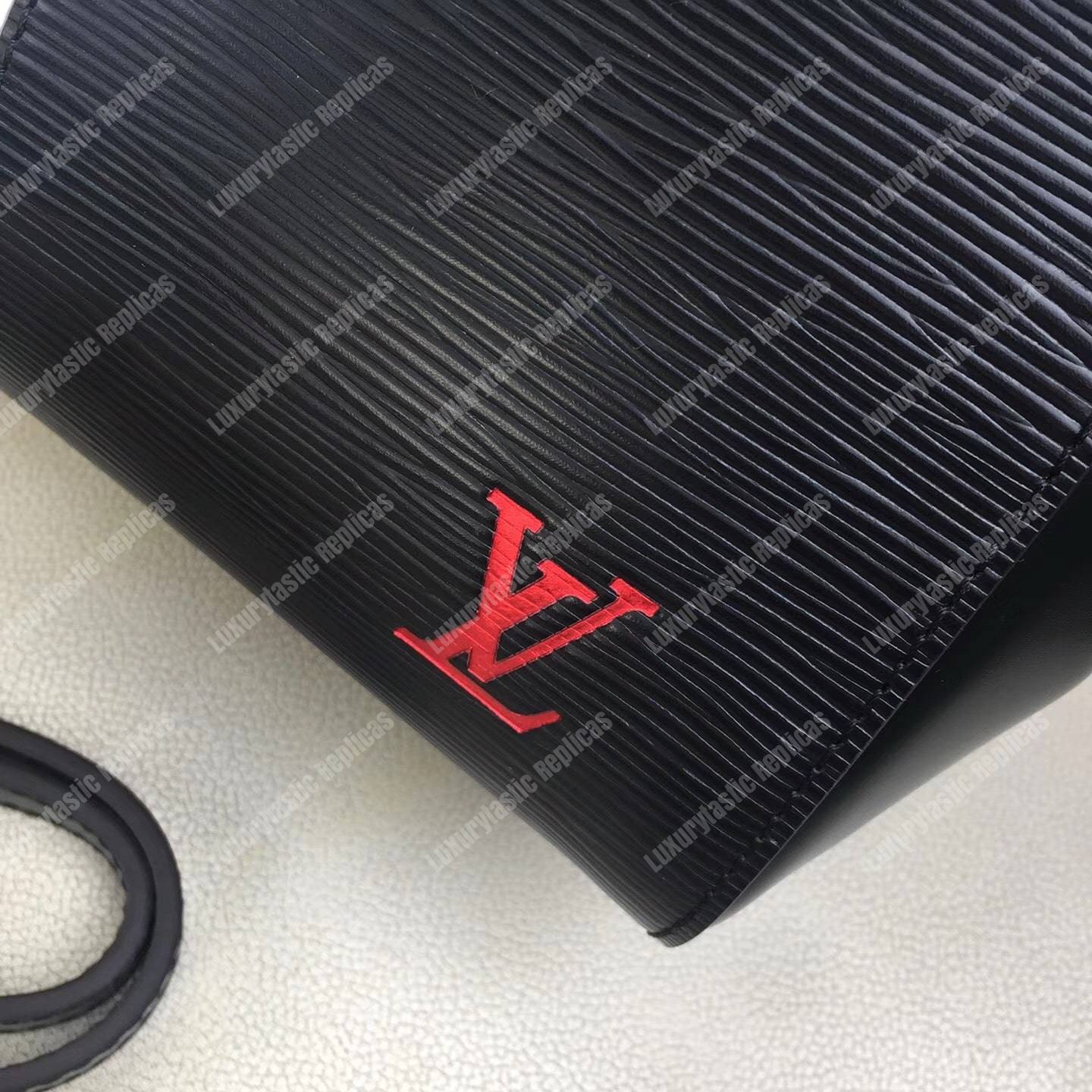 LV Cluny MM Epi Leather