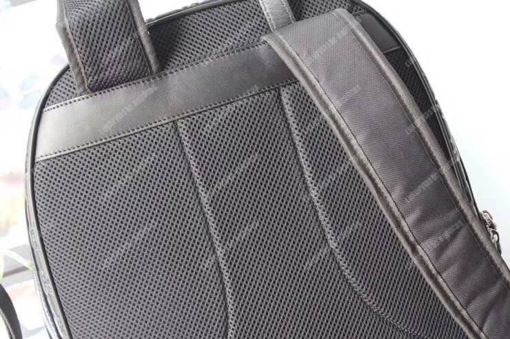 G*u*i signature leather backpack black