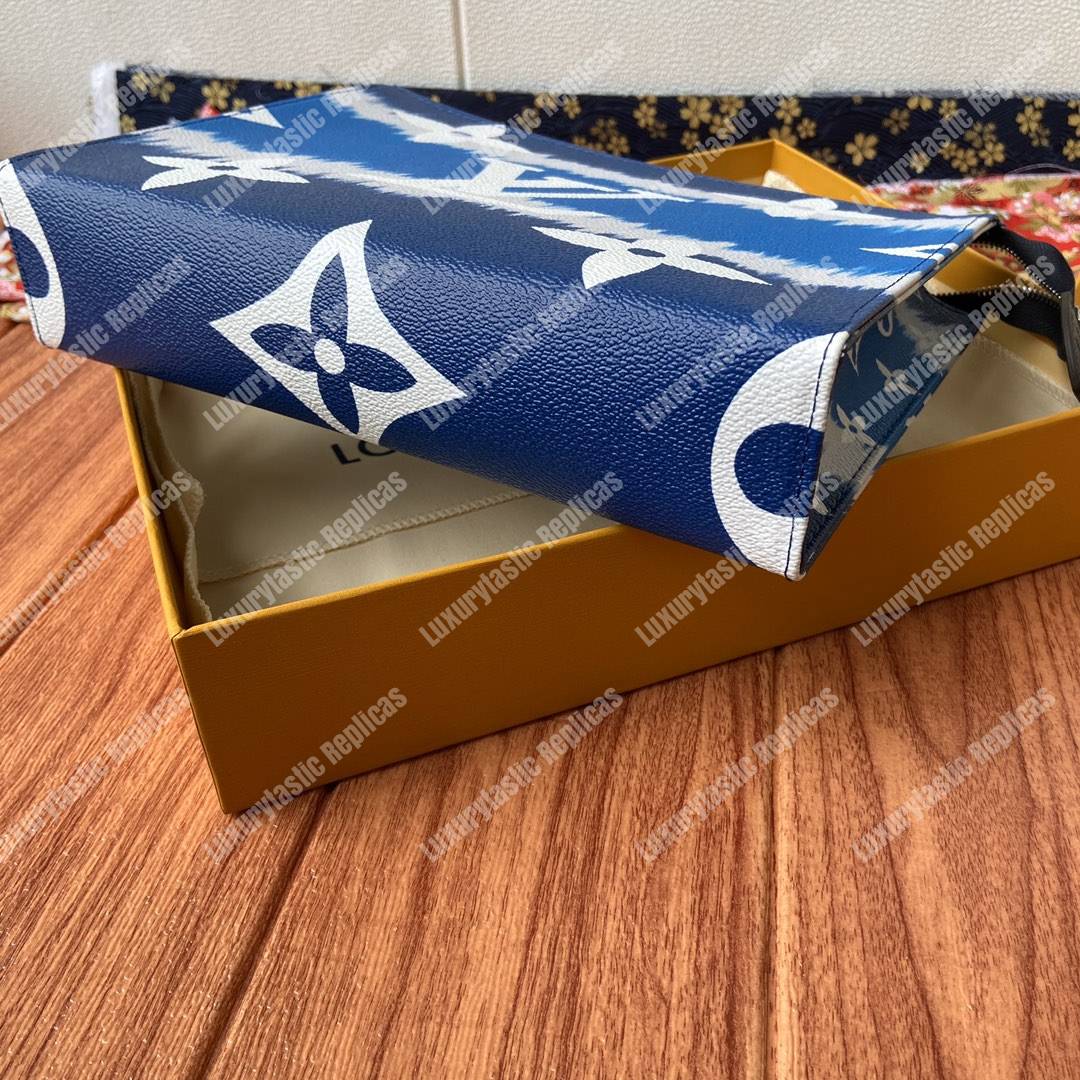LV Escale Poche Toilette 26 Bleu