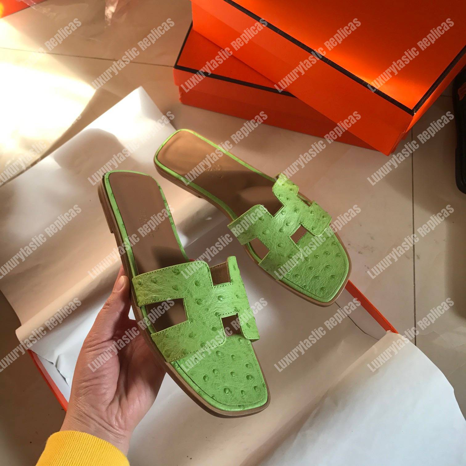 H**mes oran sandal ostrich leather green