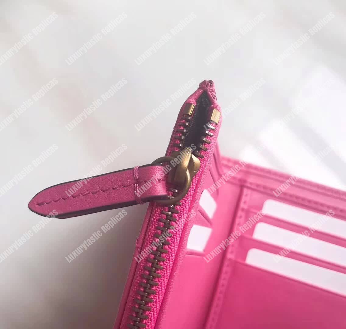 G*u*i gg marmont matelassé wallet bright pink