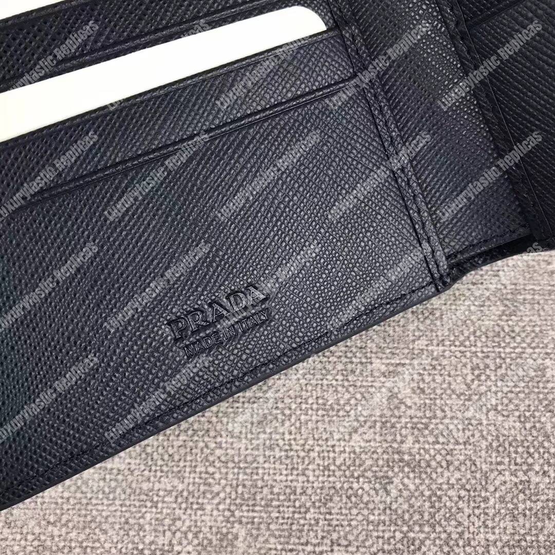 Pra*a saffiano and crocodile leather wallet navy blue grey/dark blue crocodile insert