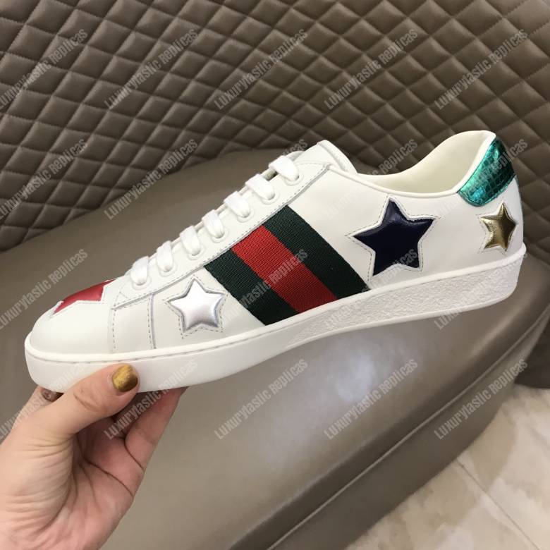 G*u*i ace embroidered star sneaker white