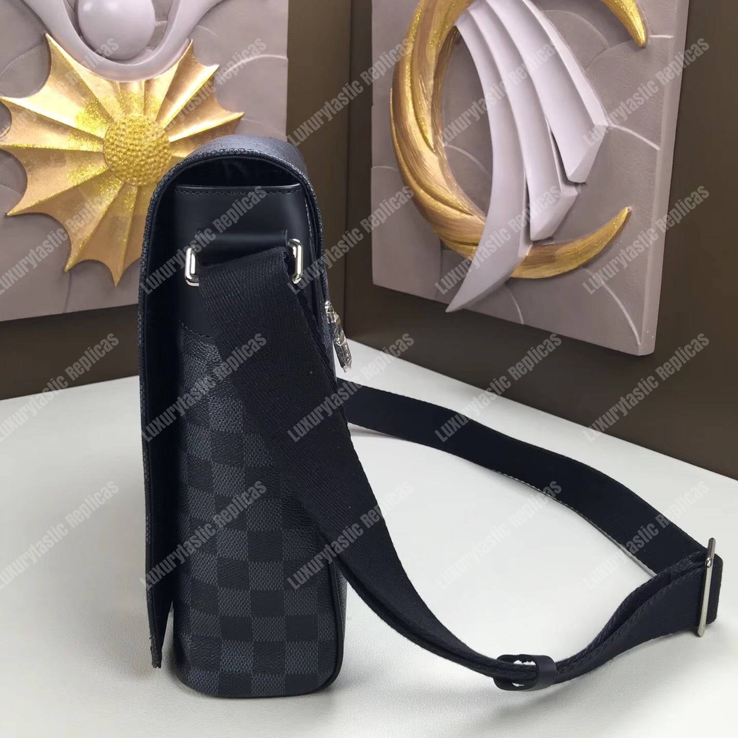 LV District MM Damier Canvas