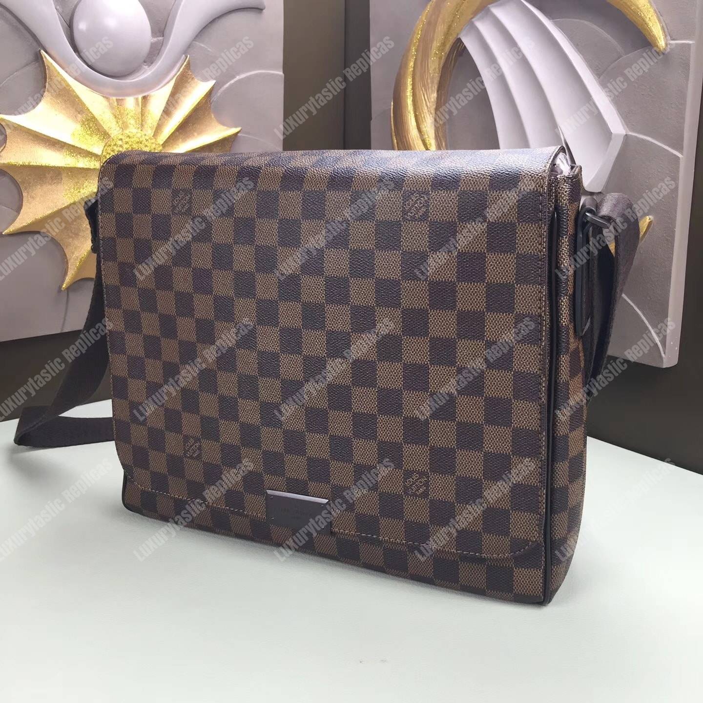 LV District MM Messenger Bag Damier Ebene Canvas