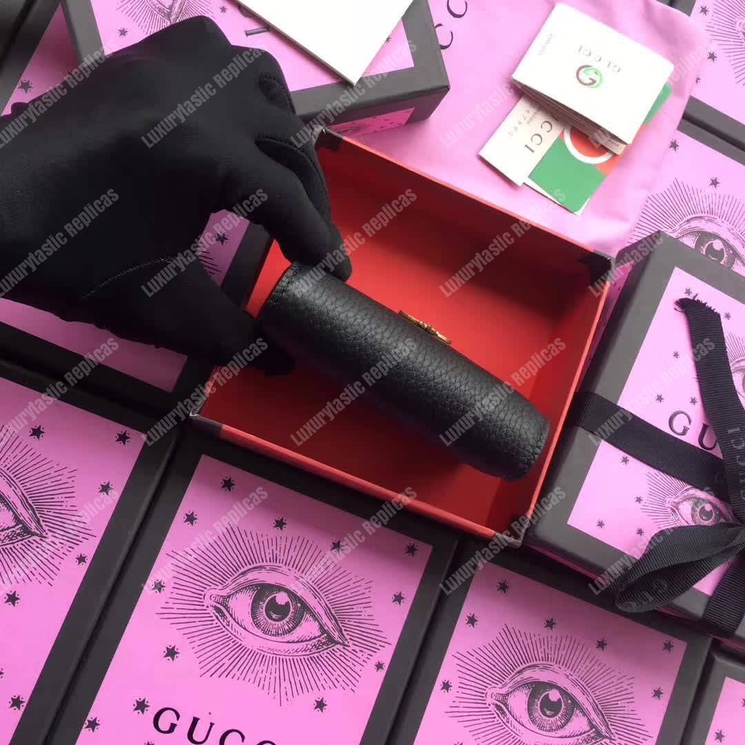 G*u*i animalier card case black with bee