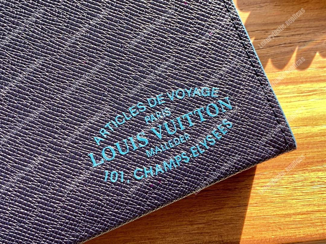 LV Pochette Voyage Bleu Marine