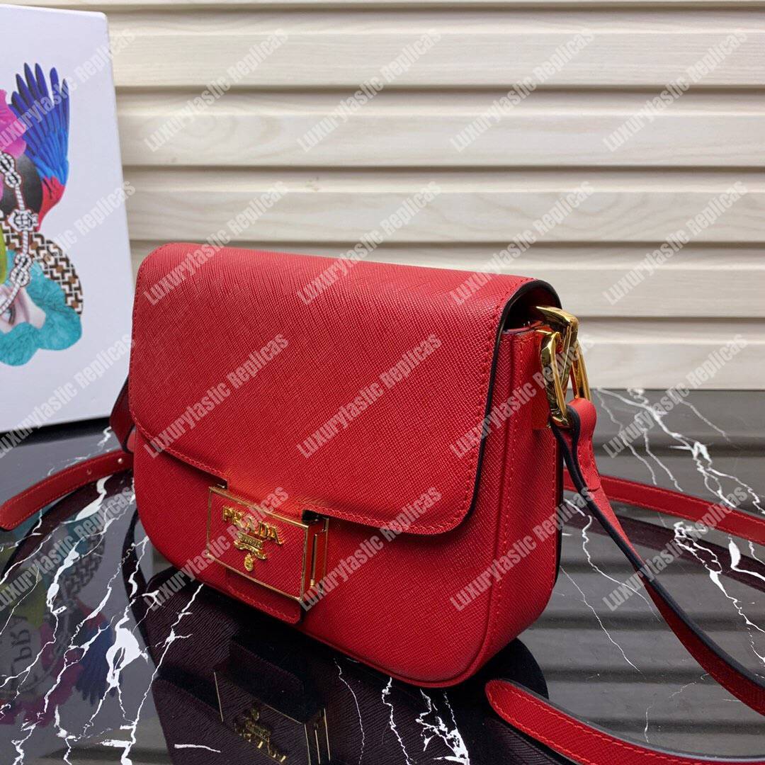 Pra*a emblème saffiano leather bag red