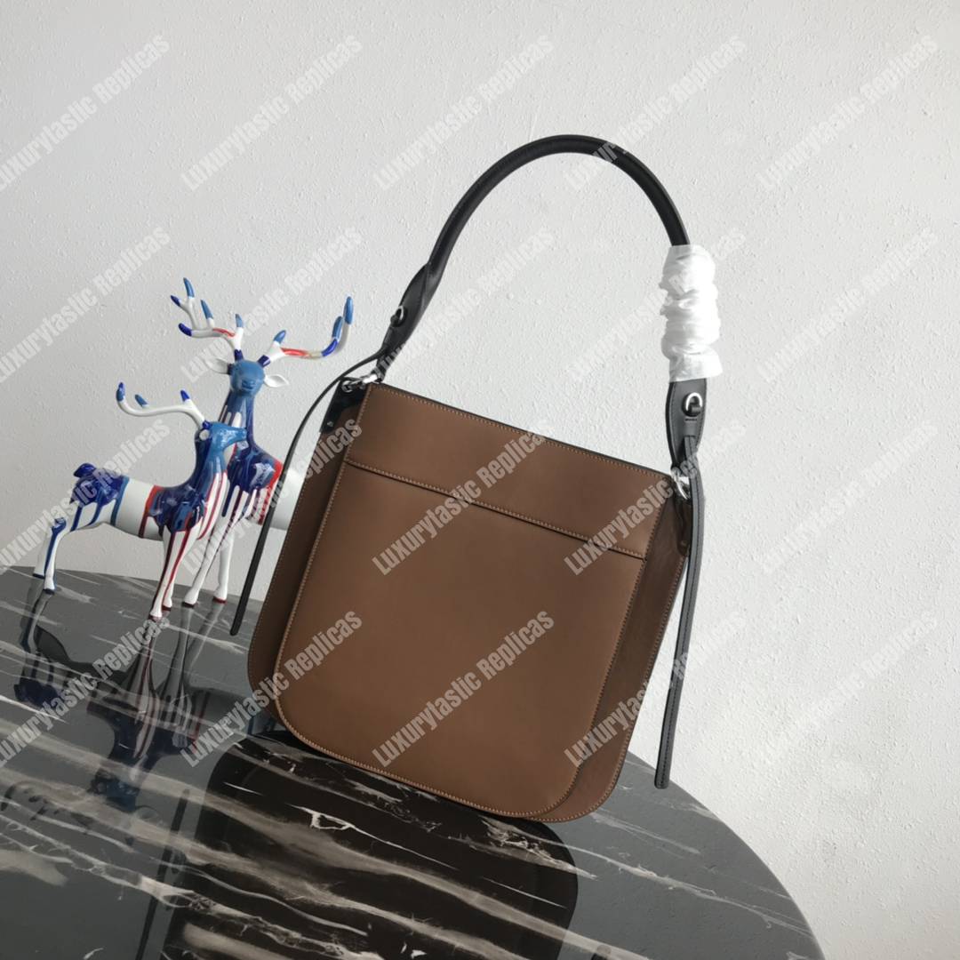 Pra*a margit leather shoulder bag brown