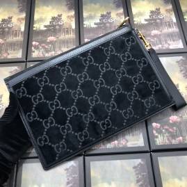 G*u*i gg velvet pouch black