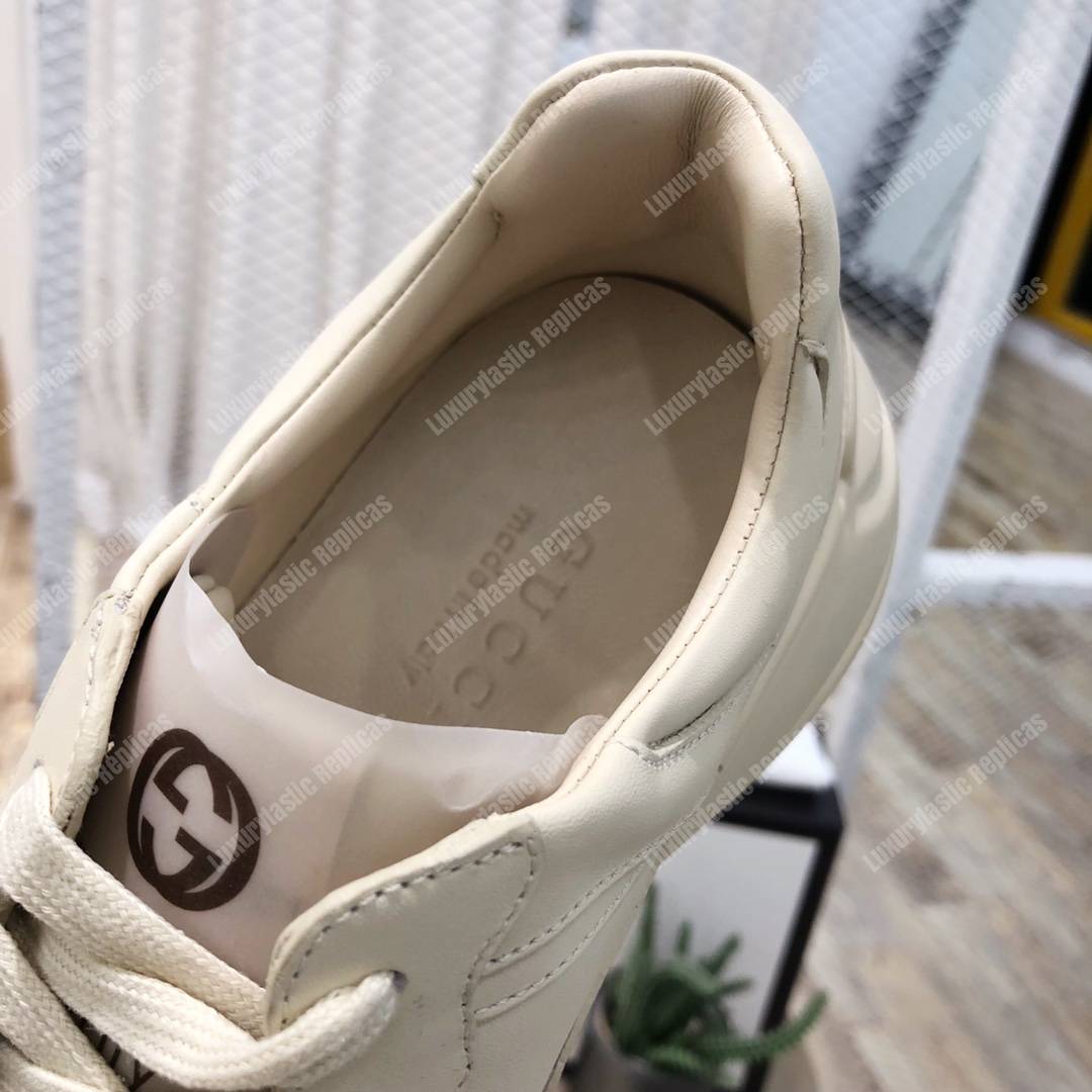 G*u*i rhyton leather sneaker with wave