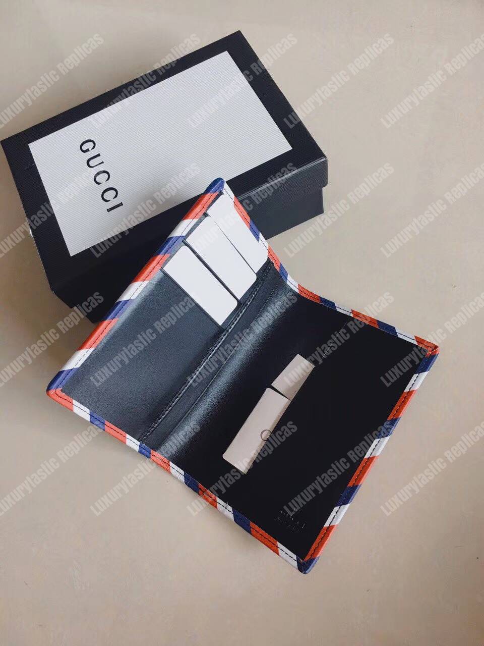 G*u*i courrier gg sup*e passport case black