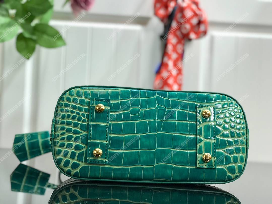 LV Alma BB Crocodilien Brillant Bleu Canard Blue