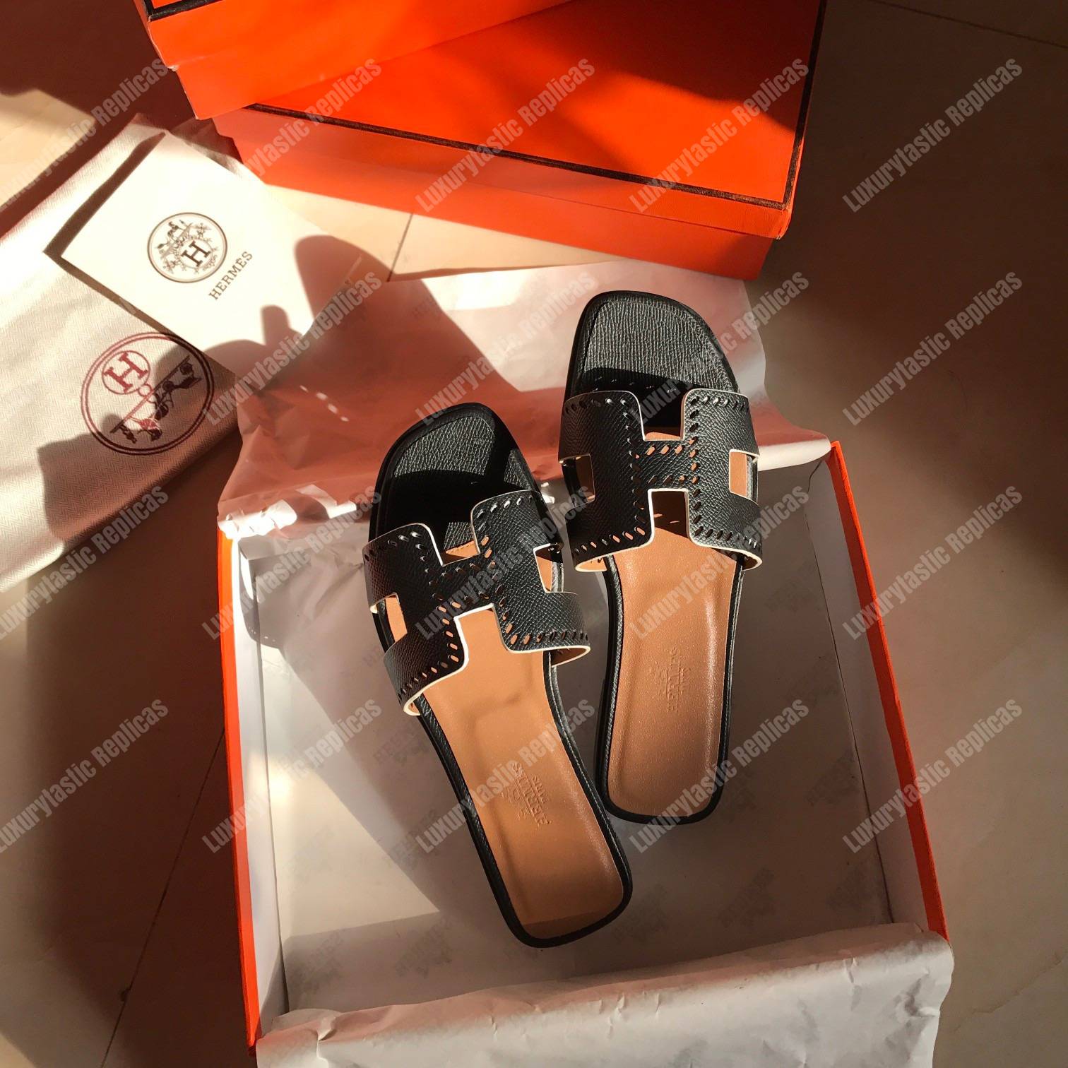 H**mes oran sandal framed studs black