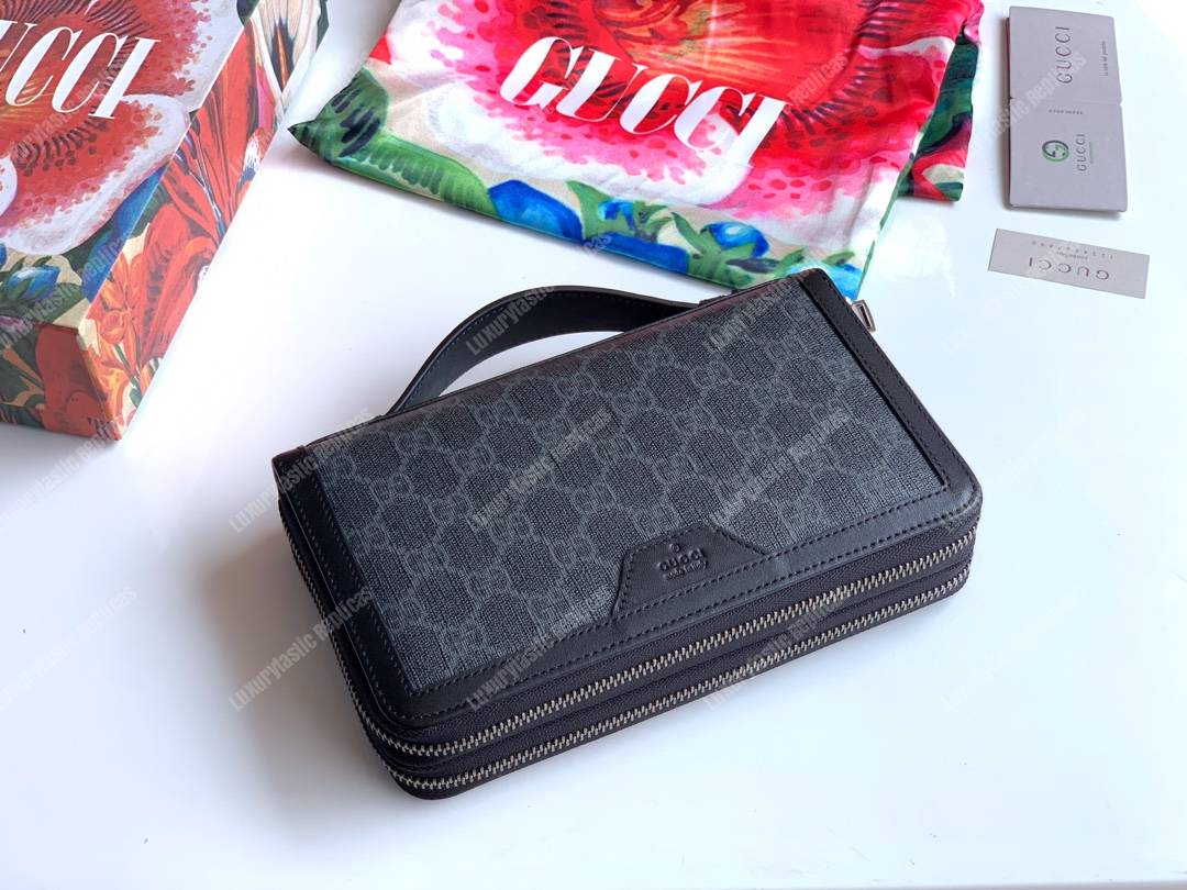 G*u*i gg sup*e travel document case