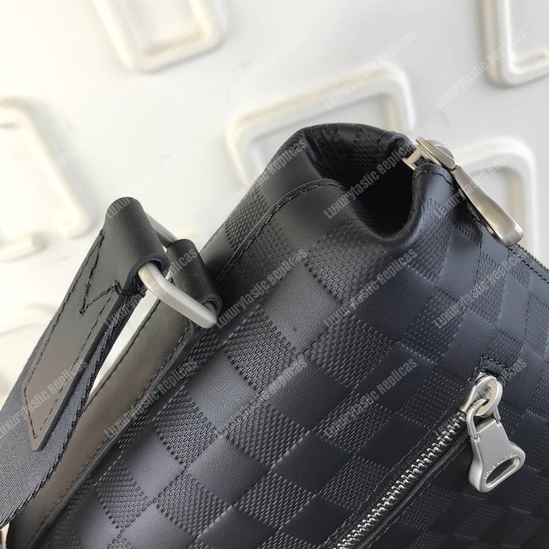 LV Discovery Messenger PM Damier Infini Leather Onyx