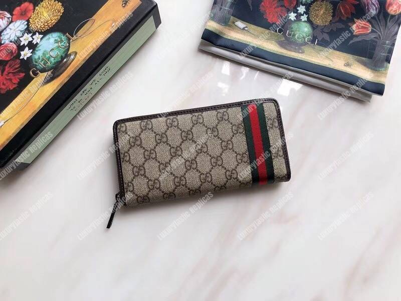 G*u*i gg sup*e zip around wallet with web