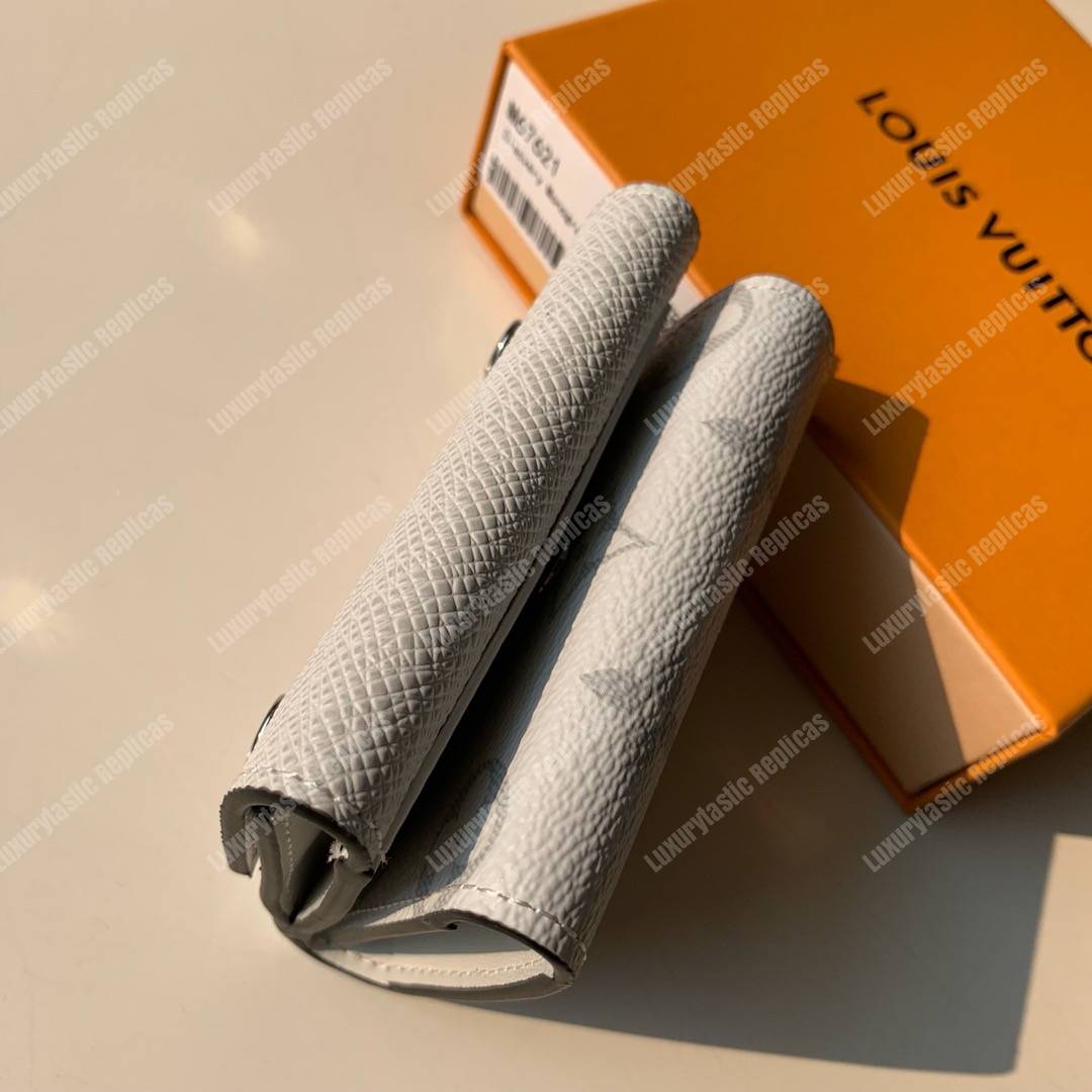 LV Discovery Compact Wallet K45 Taiga Monogram Antartica