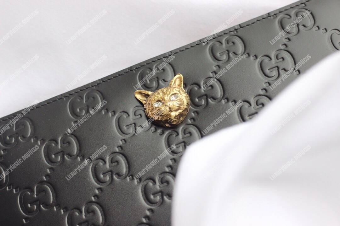 G*u*i signature zip around wallet with cat