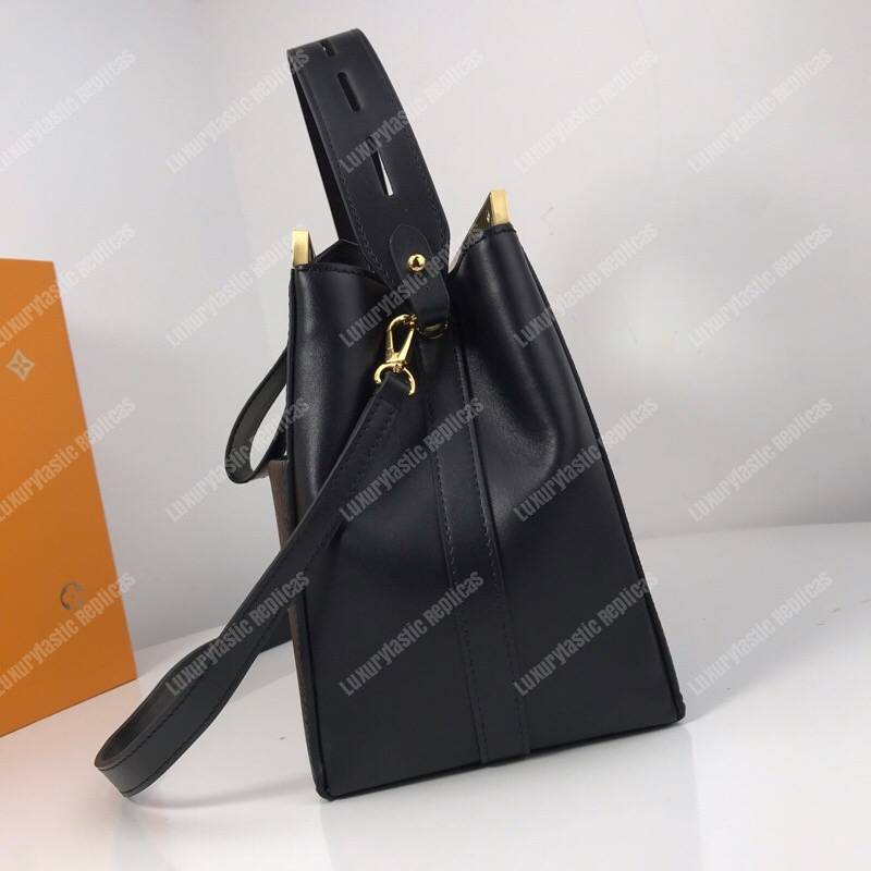 LV City Frame Taiga Black