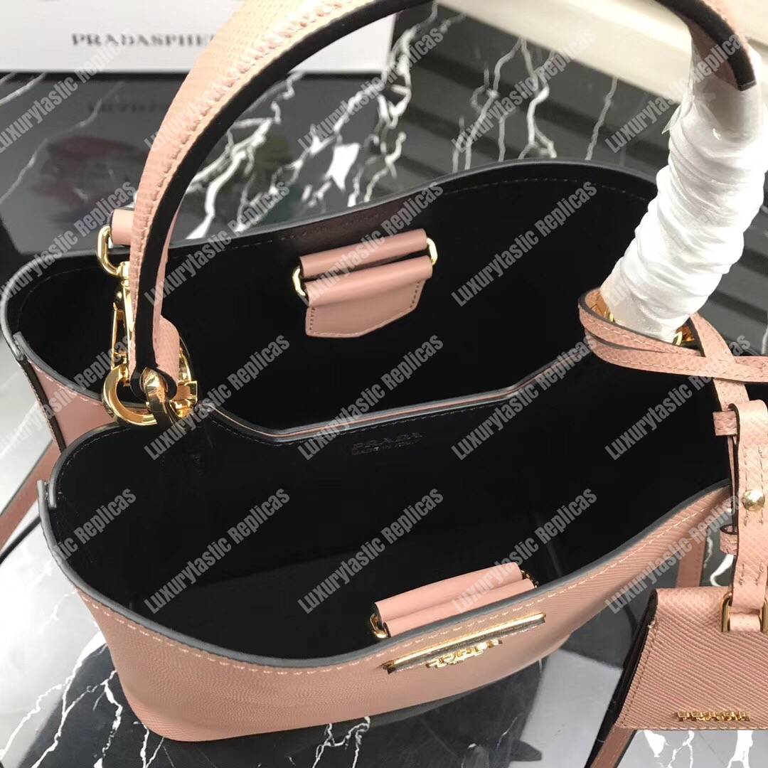 Pra*a panier medium bag beige