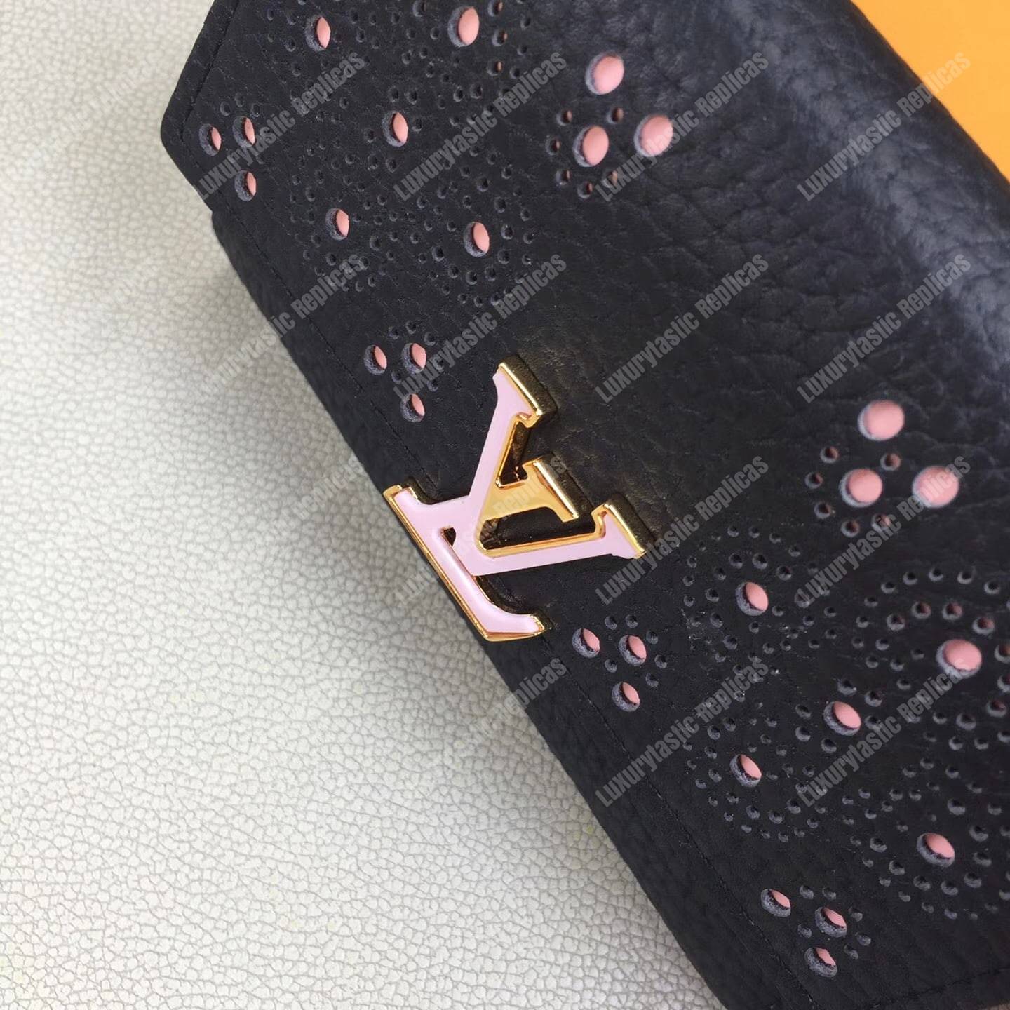 LV Compact Wallet Taurillion Leather Noir