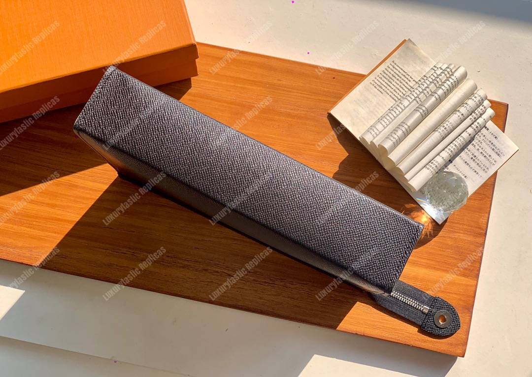 LV Pochette Voyage Black