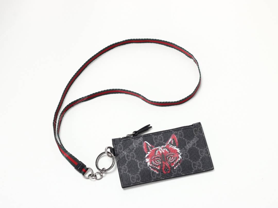 G*u*i wolf print gg sup*e card case keychain strap