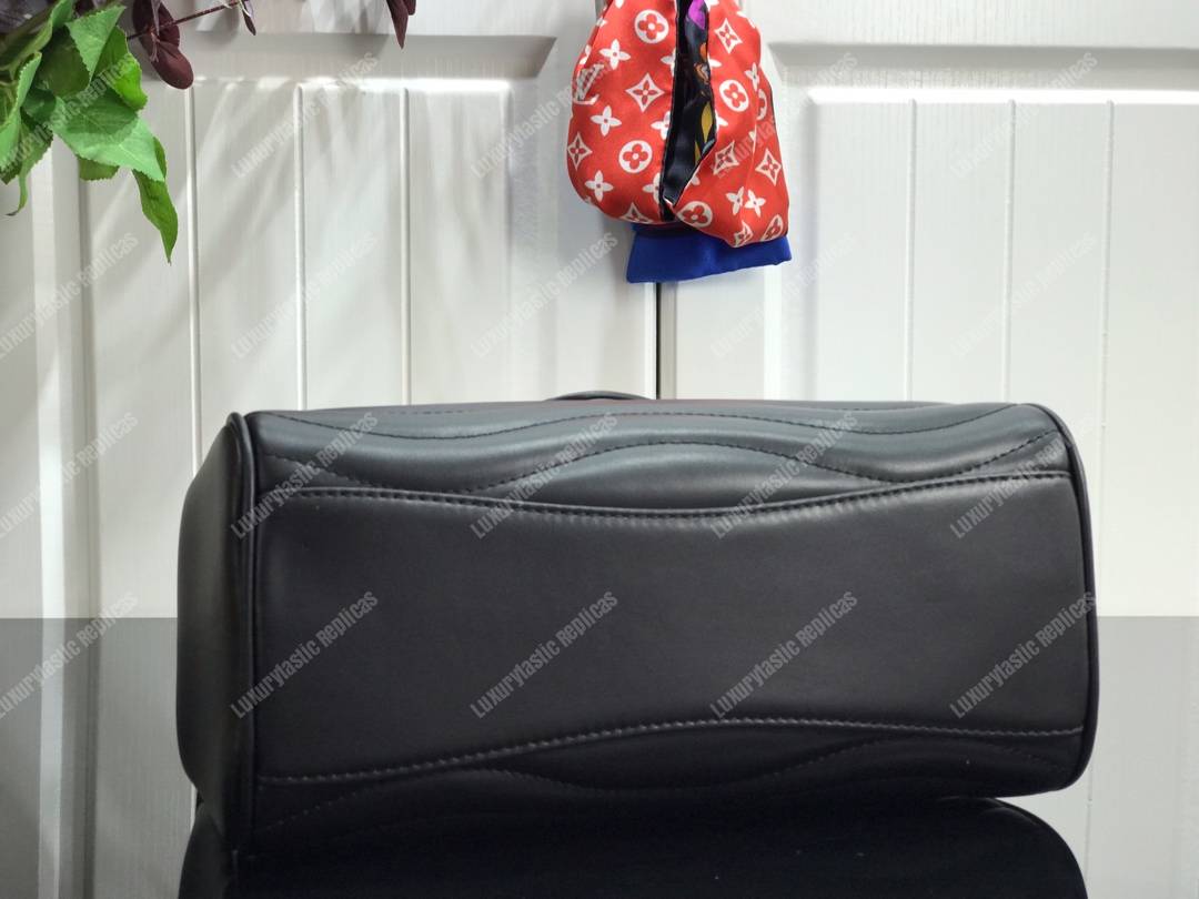LV New Wave Top Wave Tophandle Handbag Noir