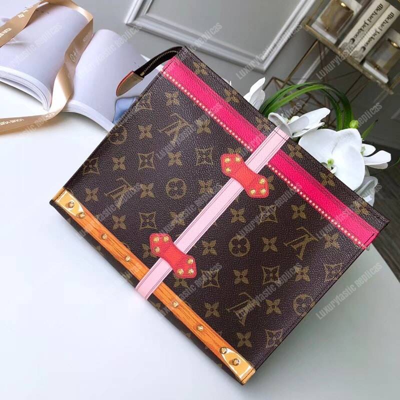 LV Toiletry Pouch 26 Monogram Spring-Summer 2018