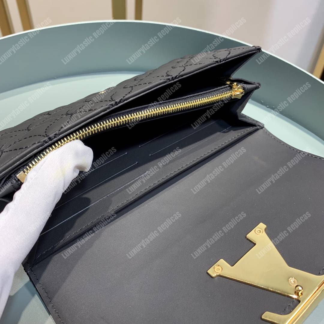 LV Capucines Wallet Noir