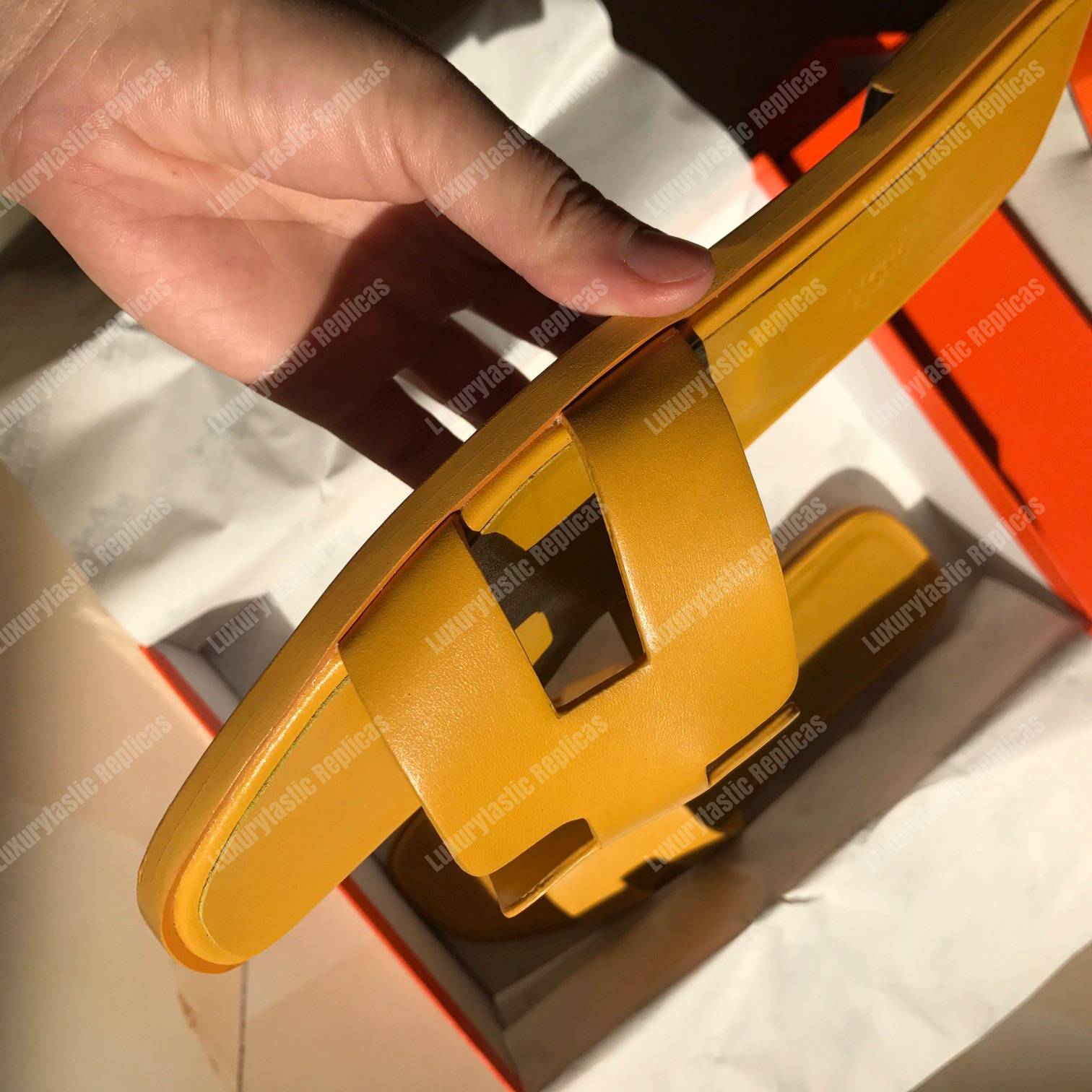 H**mes oran sandal calfskin leather yellow