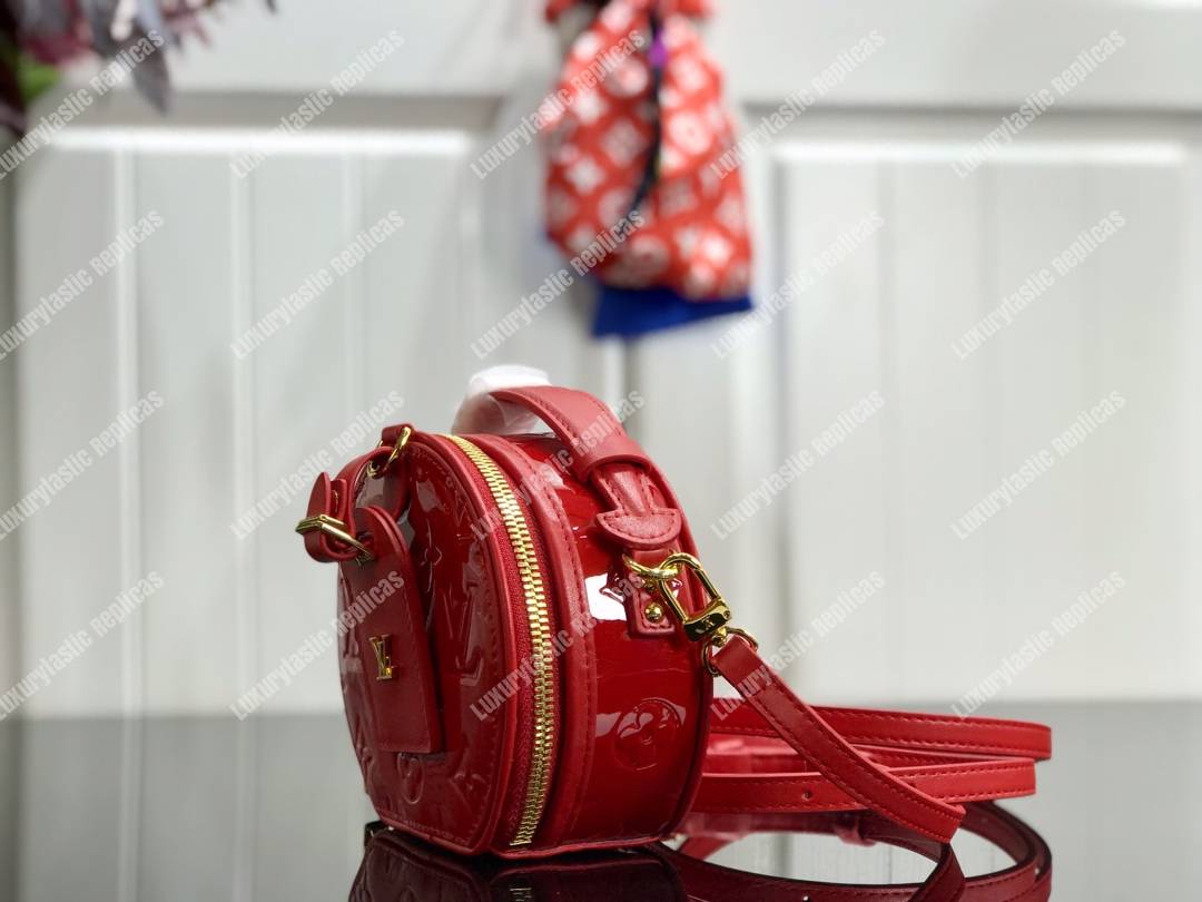 LV Mini Boîte Chapeau Rouge